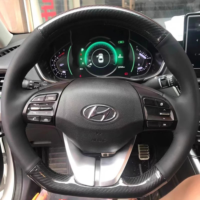 ヒュンダイ エラントラ 4 2016-2019 イオニック  - Car Steering Wheel Cover Anti Slip Breathable のレビューと価格