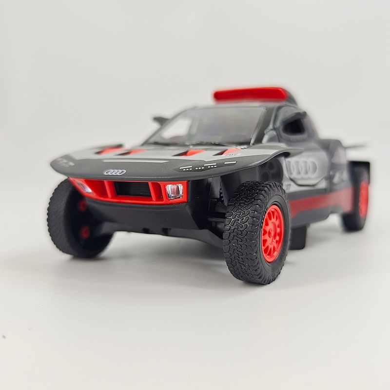 ラスター1:32シミュレーション アウディRS Q e-tr - Car Care のレビューと価格