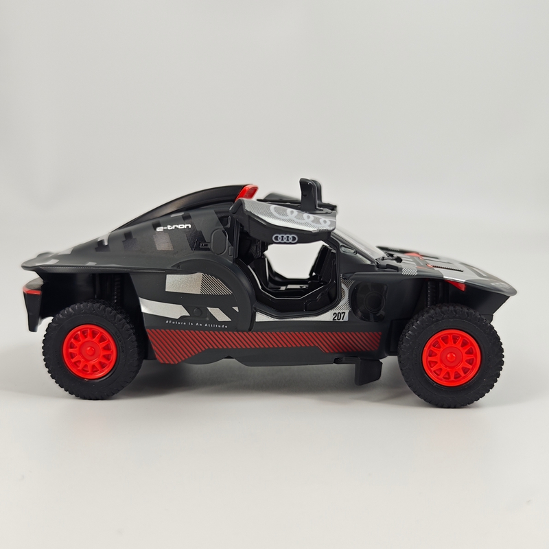 ラスター1:32シミュレーション アウディRS Q e-tr - Car Care のレビューと価格
